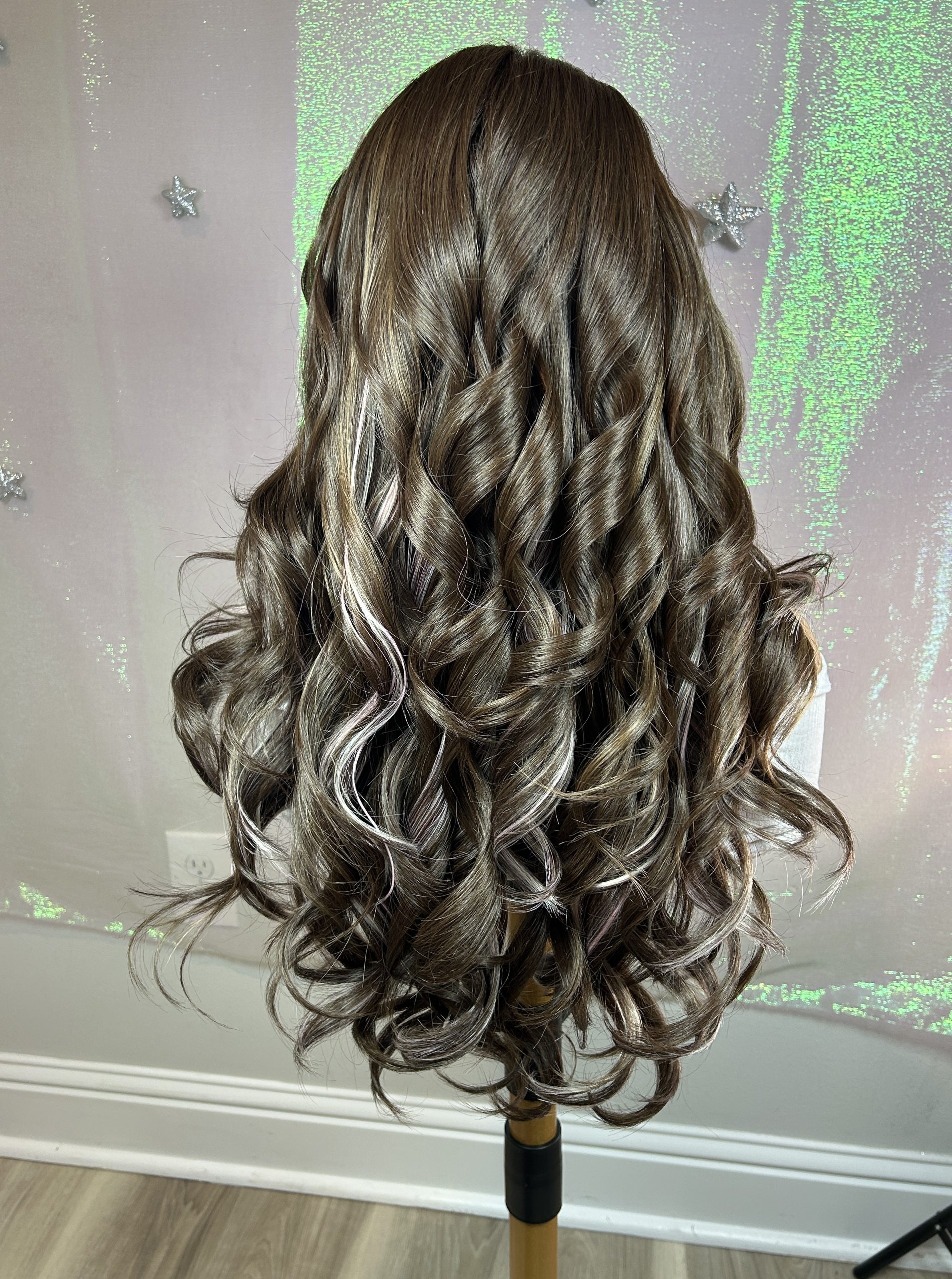 PAISLEY – 13x6 HD HUMAN HAIR BLEND Lace Front Wig (Realistic Pluck) - Image 4