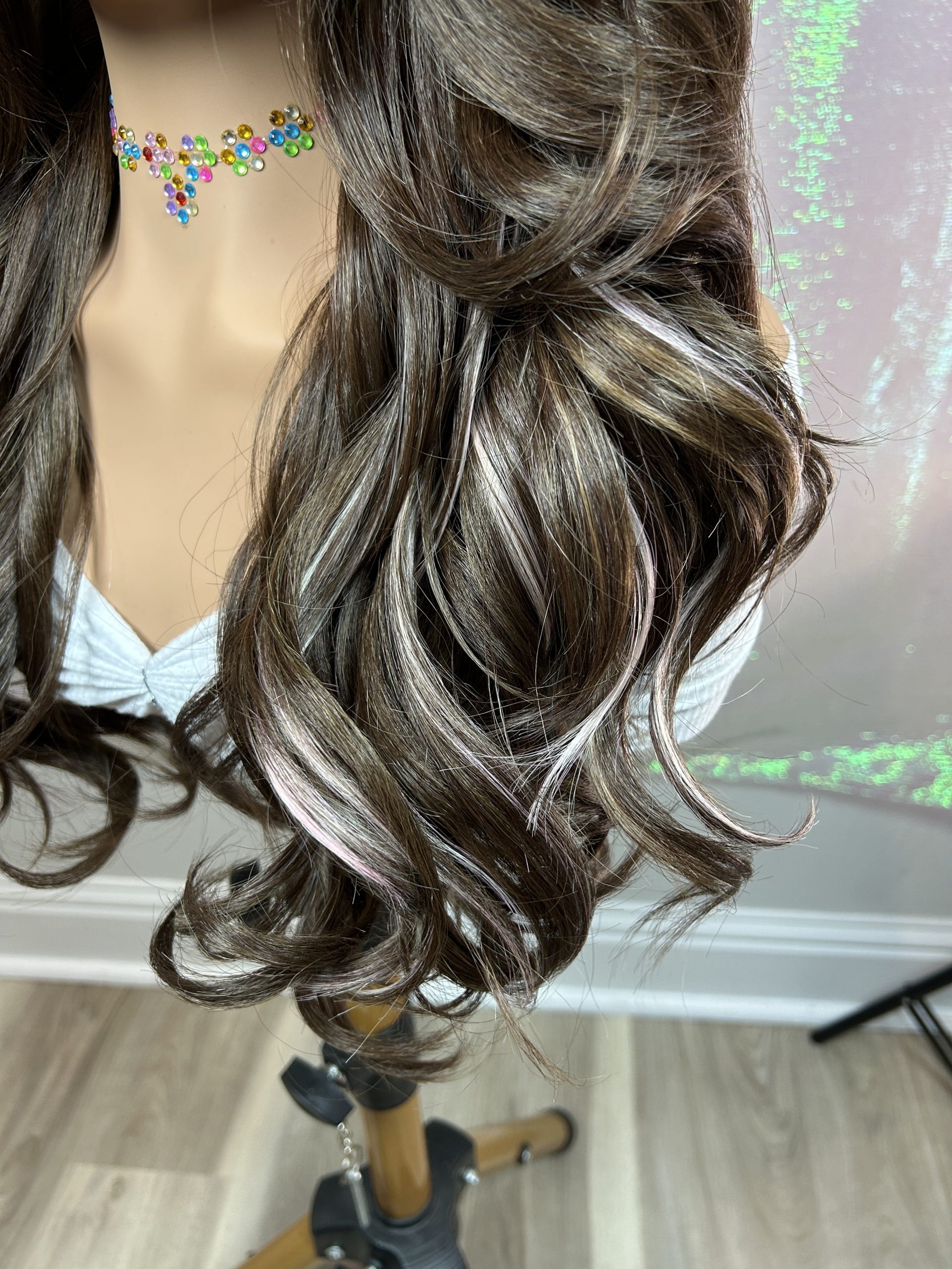 PAISLEY – 13x6 HD HUMAN HAIR BLEND Lace Front Wig (Realistic Pluck) - Image 12